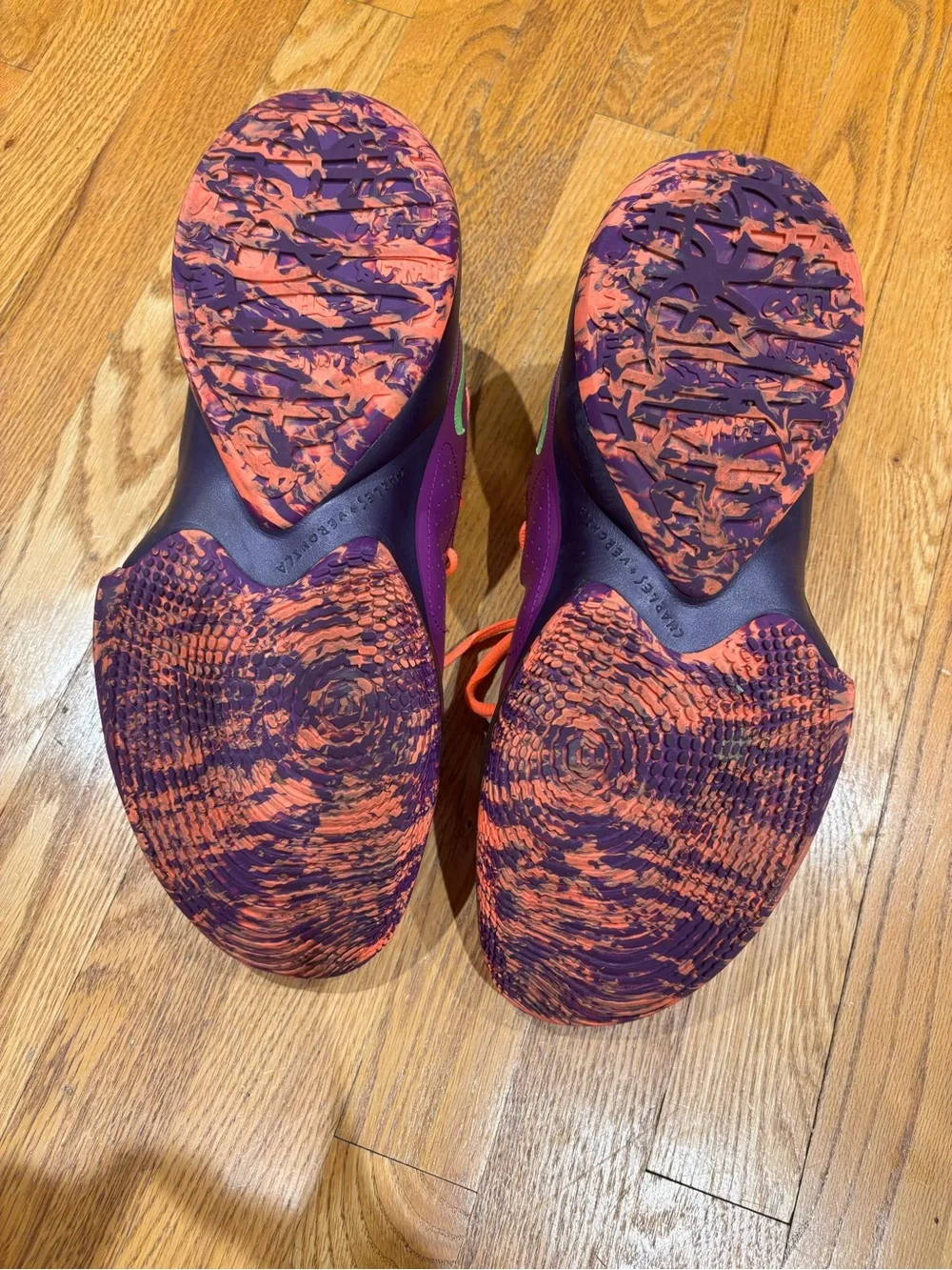 Men’s size 13 Nike Zoom Freak 2 
